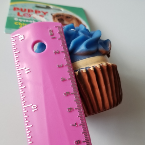 1 left Blue Squeak Cupcake Dog Toy New - Picture 13 of 16